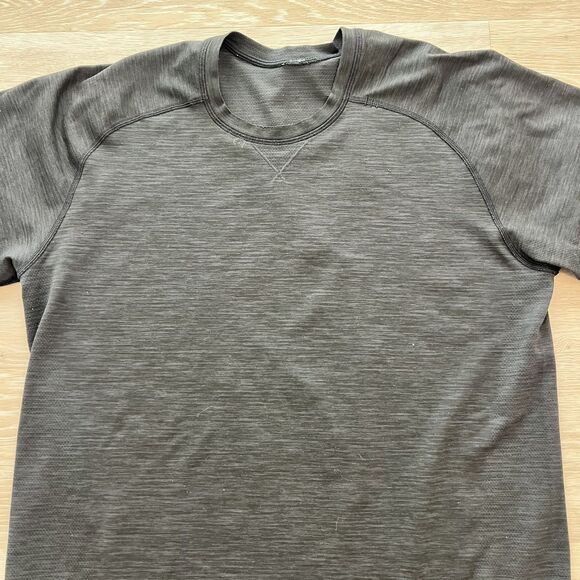 Lululemon Metal Vent Tech Short Sleeve Shirt Black Men's-Size L - Picture 3 of 8